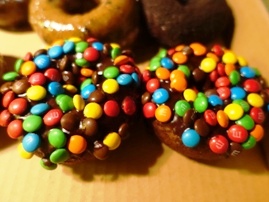 M & M Donuts